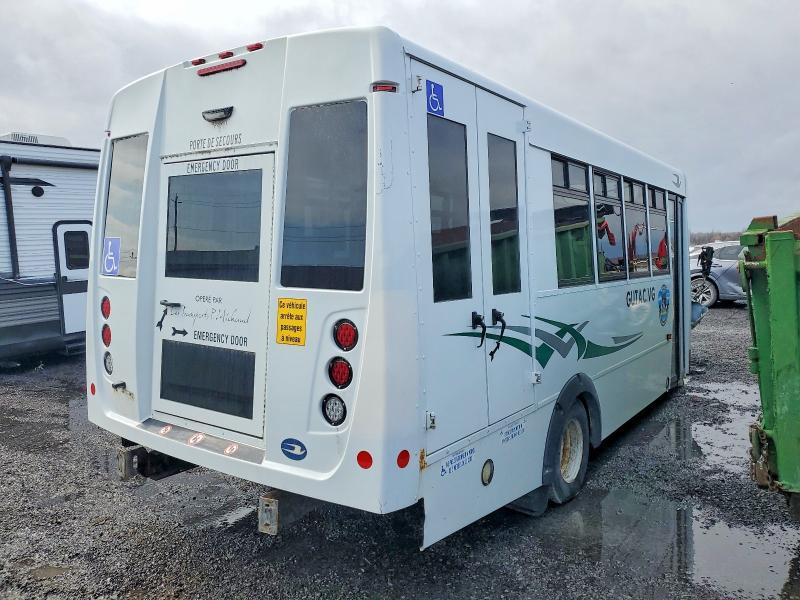 2023 Ford Econoline E450 Super Duty Cutaway Van