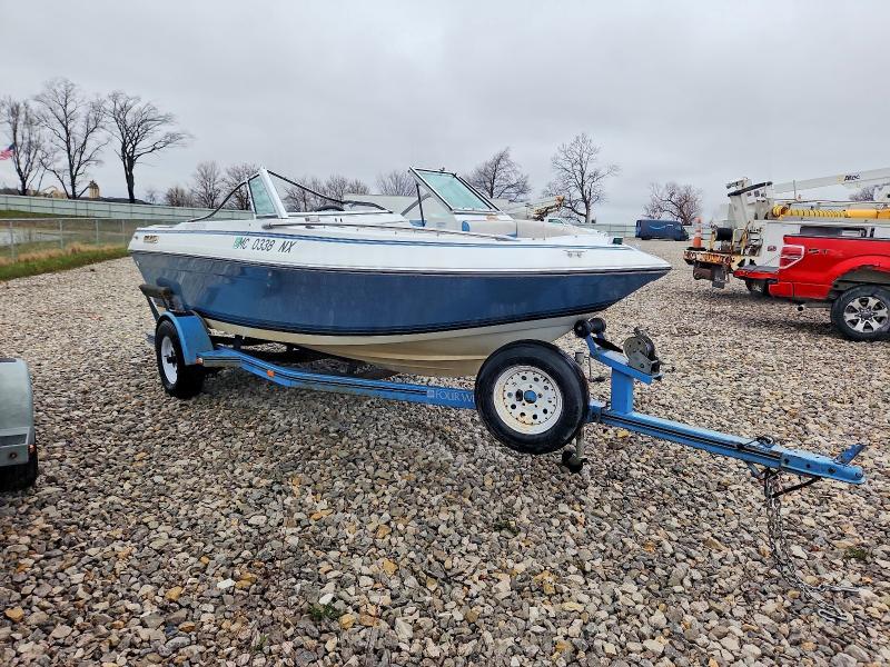 1989 Four Winds 1989 Four Winns Boat