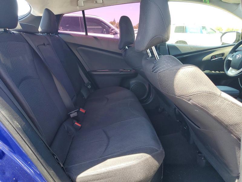 2016 Toyota Prius Three