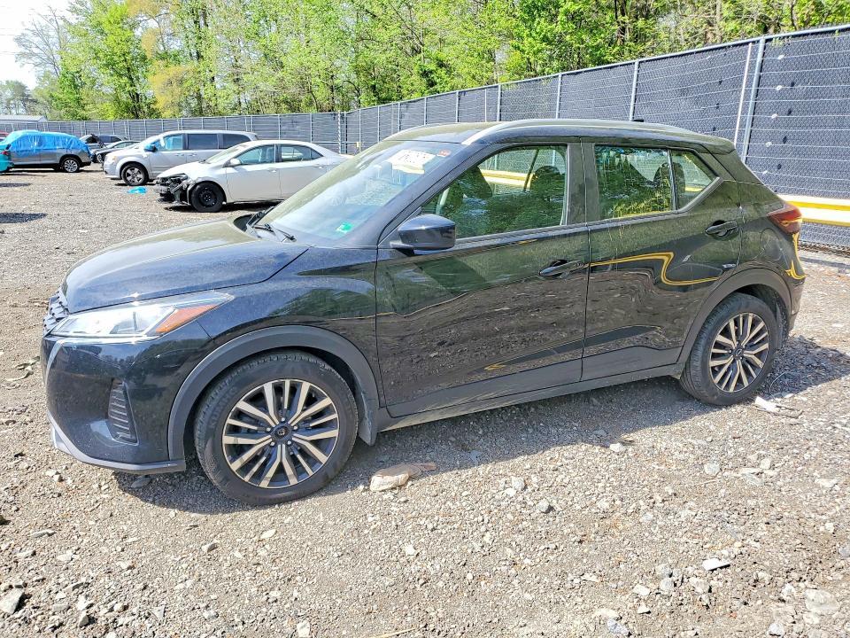 2023 Nissan Kicks sv