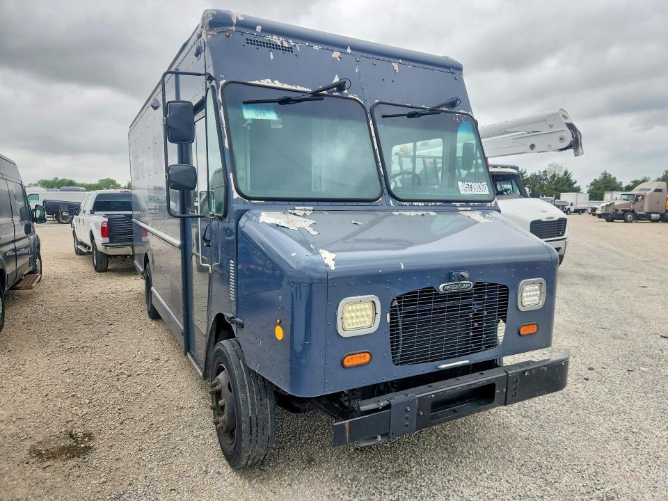 2020 Freightliner MT45G Chassis Delivery Truck