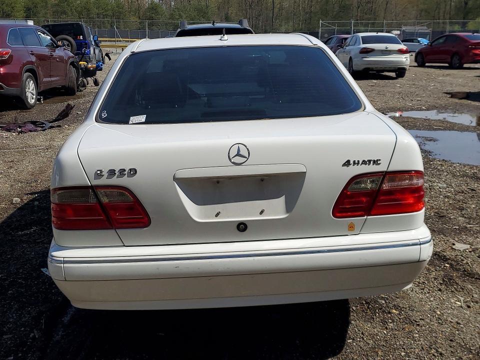 2000 Mercedes-Benz E 320 4matic