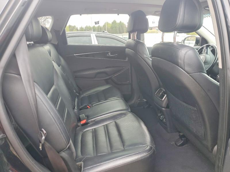 2016 KIA Sorento sx V6