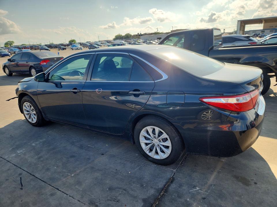2016 Toyota Camry le