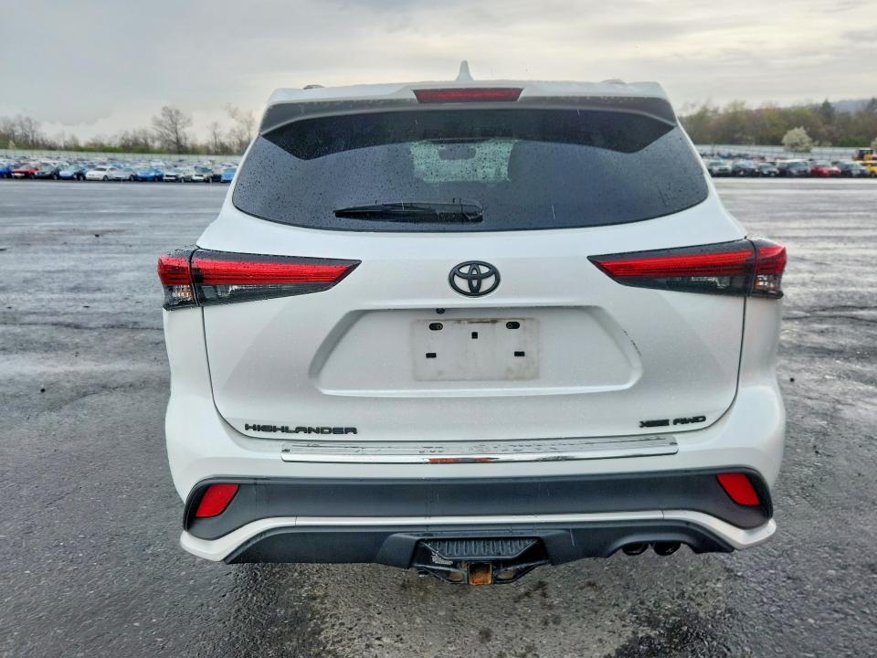 2022 Toyota Highlander xse