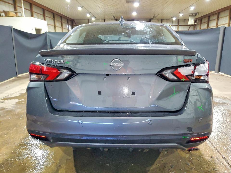 2025 Nissan Versa sr