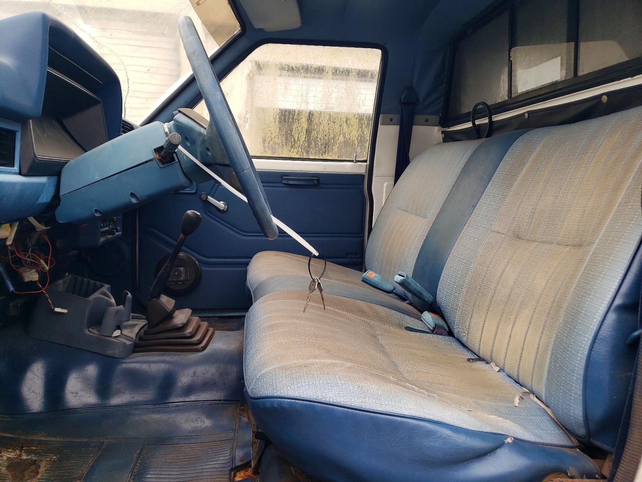 1986 Nissan Truck Base