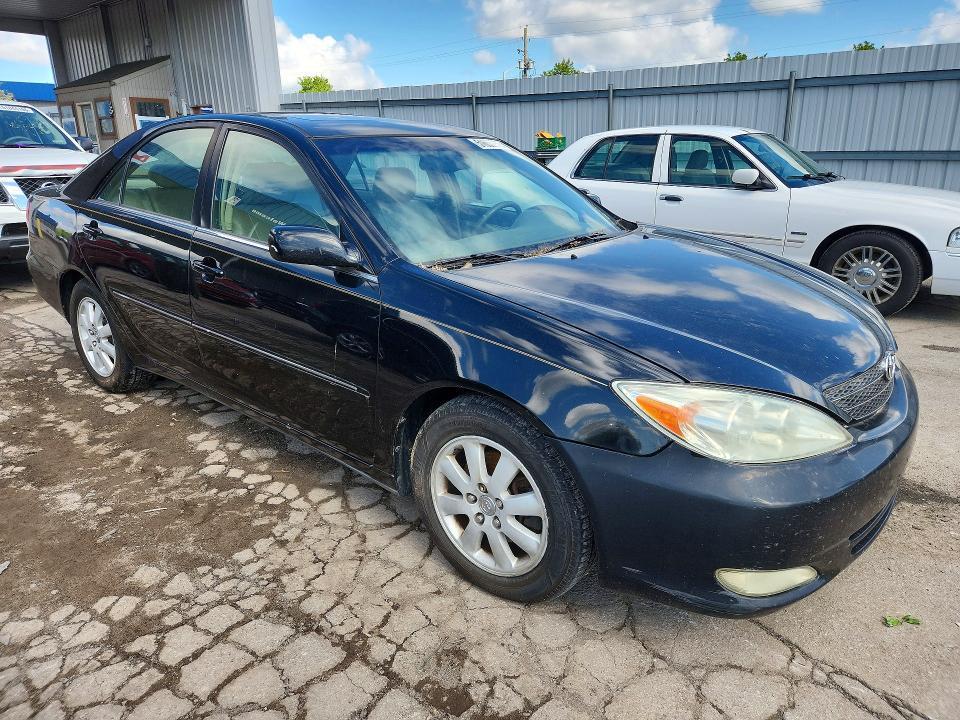 2004 Toyota Camry xle V6