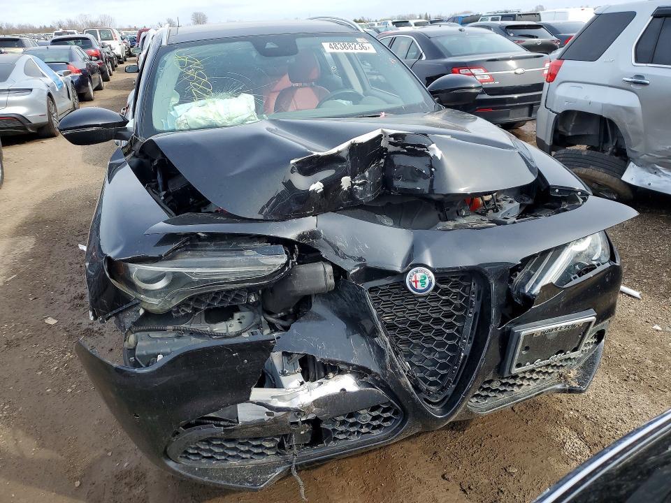 2020 Alfa Romeo Stelvio ti