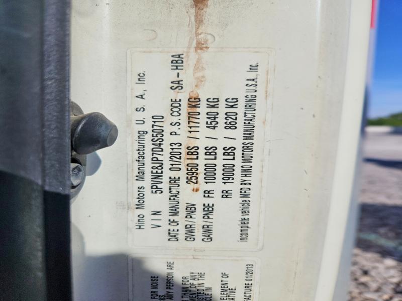 2013 Hino 258/268 BOX Truck