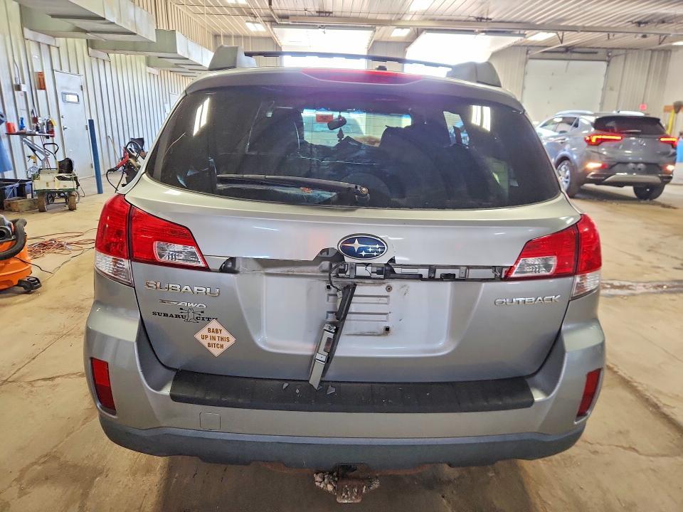 2010 Subaru Outback 2.5i Limited