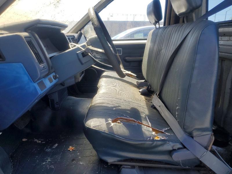 1989 Nissan D21 Short BED