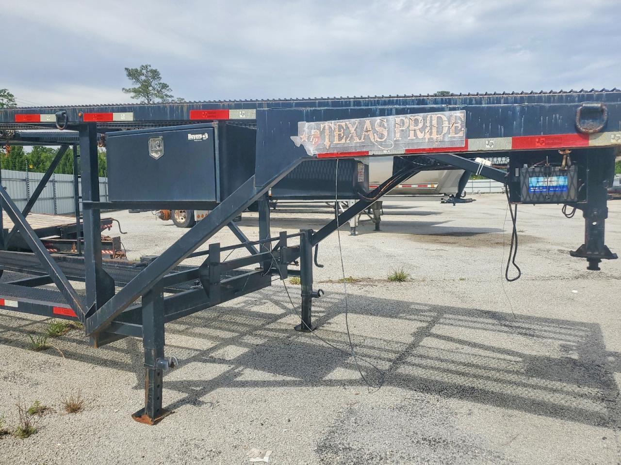 2022 Texas Pride CA8472KGN Car Carrier