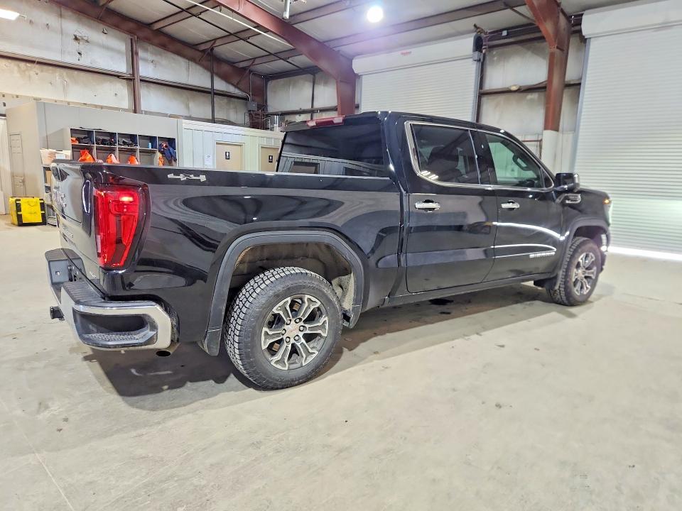 2025 GMC Sierra K1500 SLT