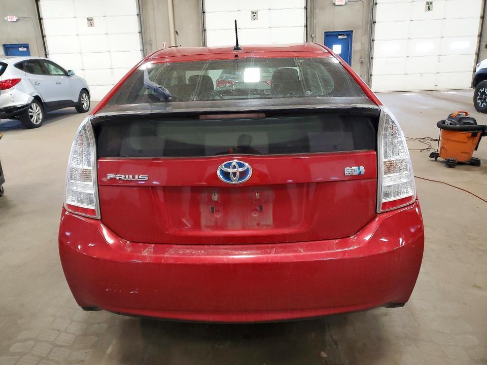 2010 Toyota Prius iii