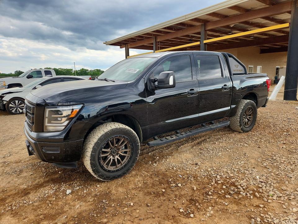 2024 Nissan Titan sv