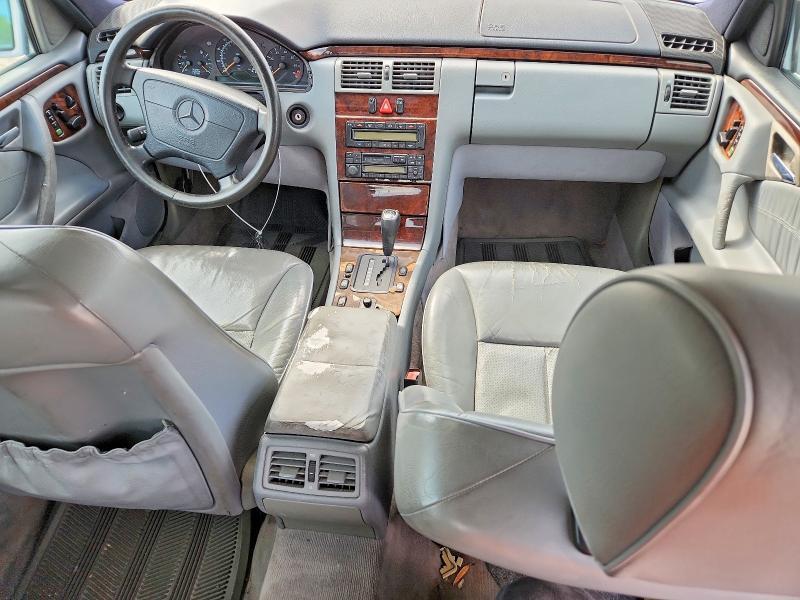 1996 Mercedes-Benz E 320