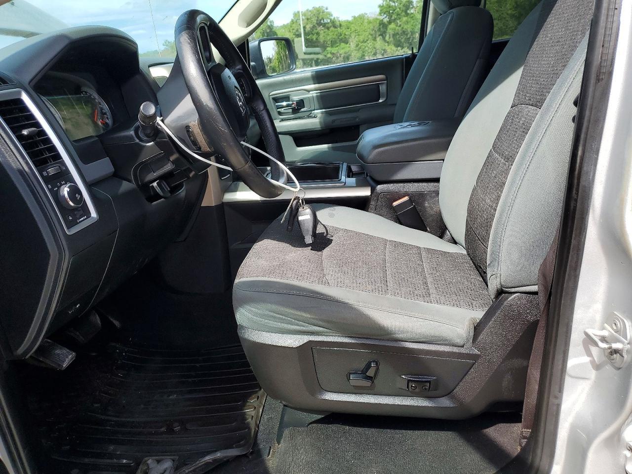 2015 Dodge RAM 1500 SLT