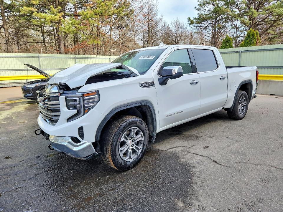 2026 GMC Sierra K1500 SLT