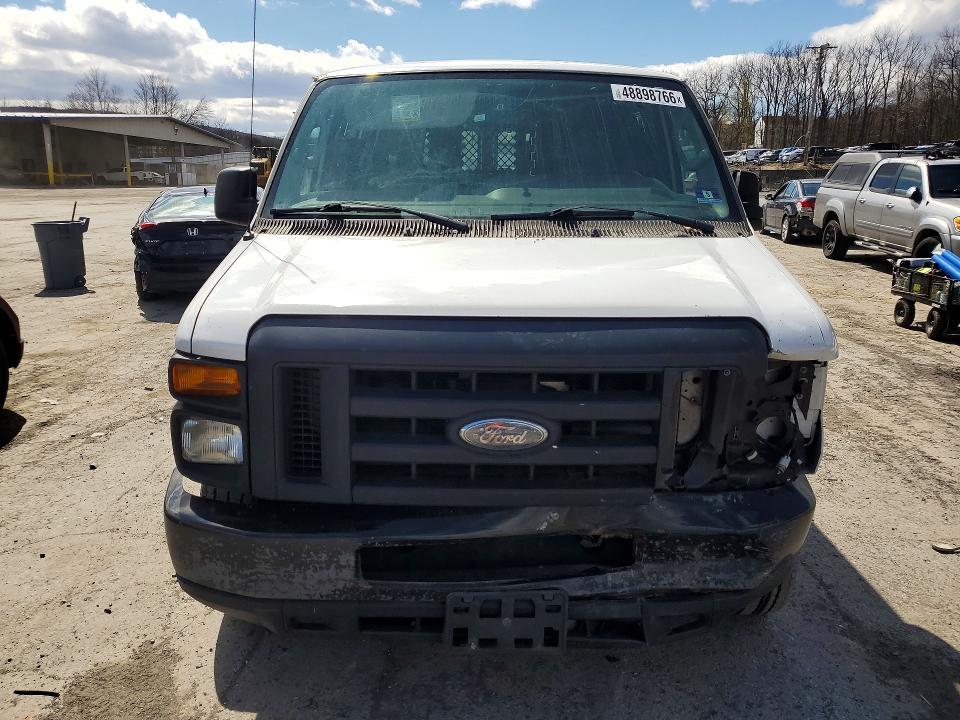 2013 Ford Econoline E250 van