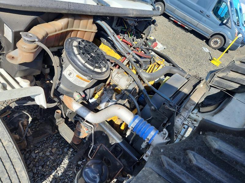 2007 Freigliner 2007 Freightliner Business Class M2 BOX Truck