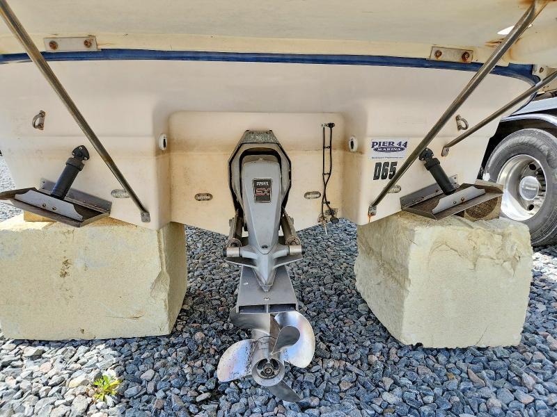 2005 Regal Commodore 2665-Boat