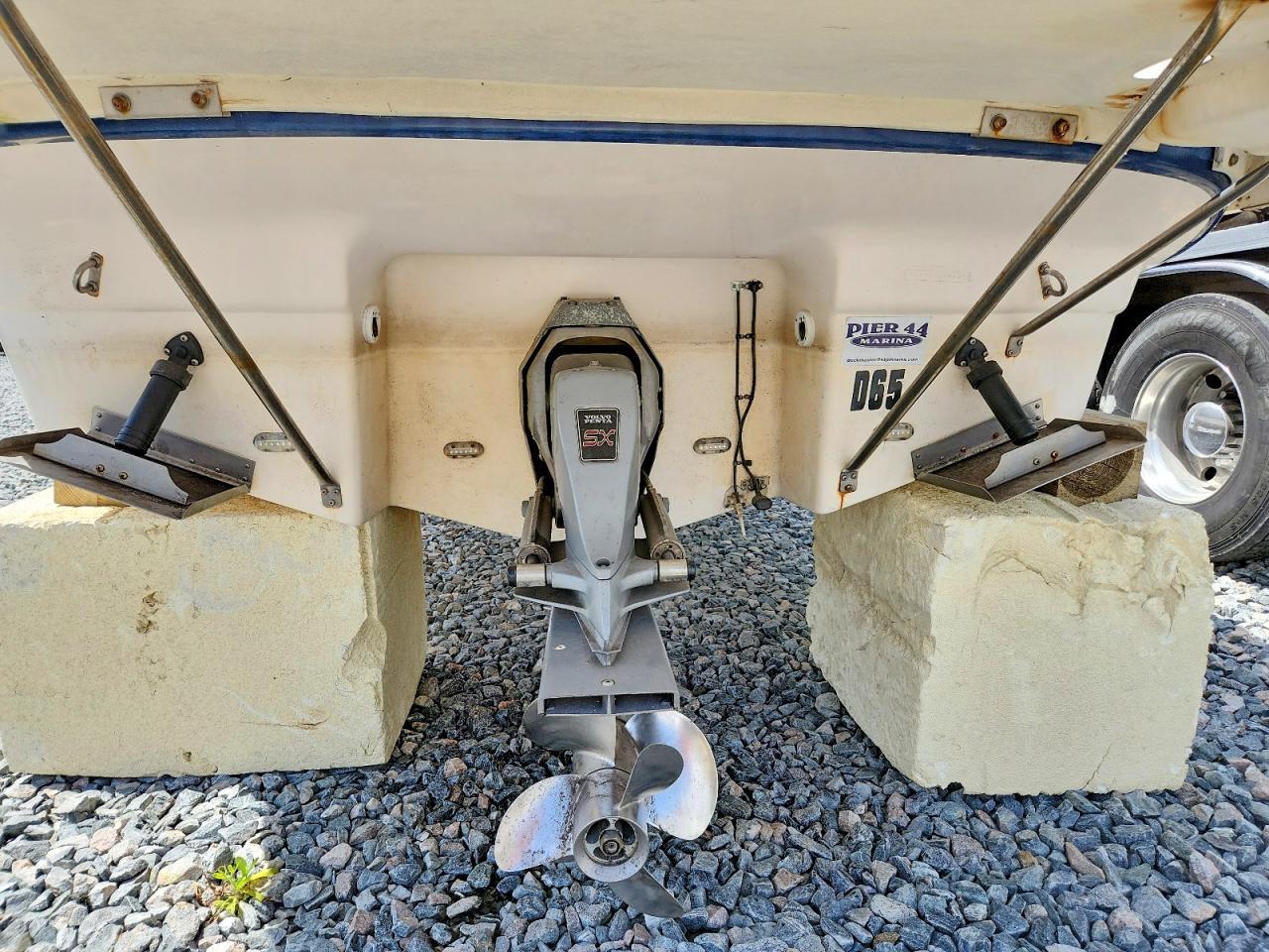 2005 Regal Commodore 2665-Boat