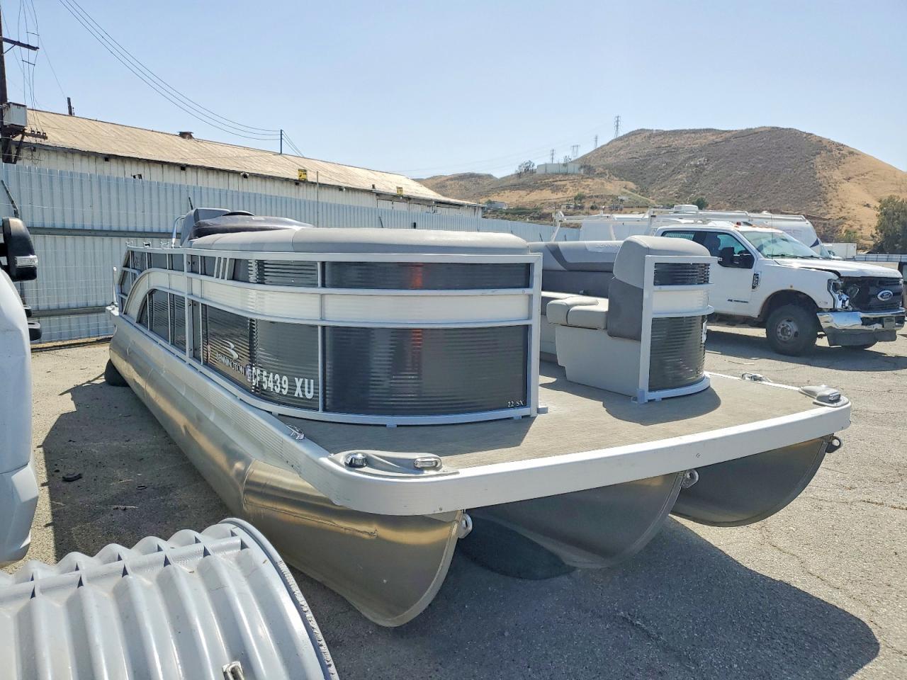 2023 Bennington Marine Boat-Pontoon Boat