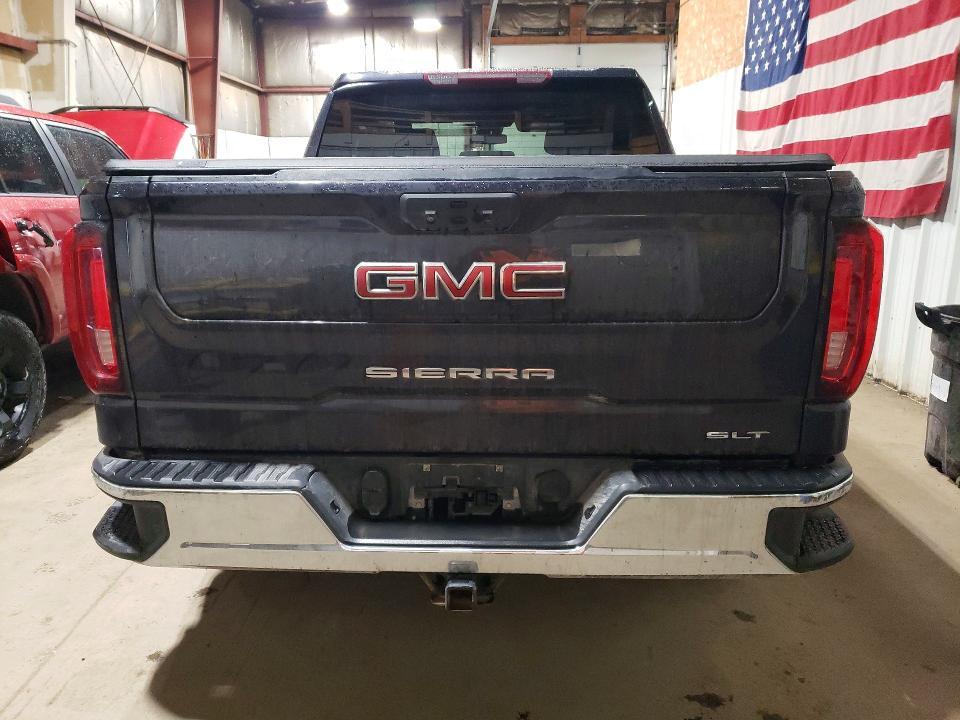 2022 GMC Sierra K1500 SLT
