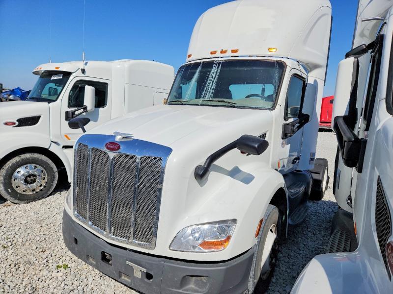 2018 Peterbilt Tractor 2018 Peterbilt 579 Semi Truck