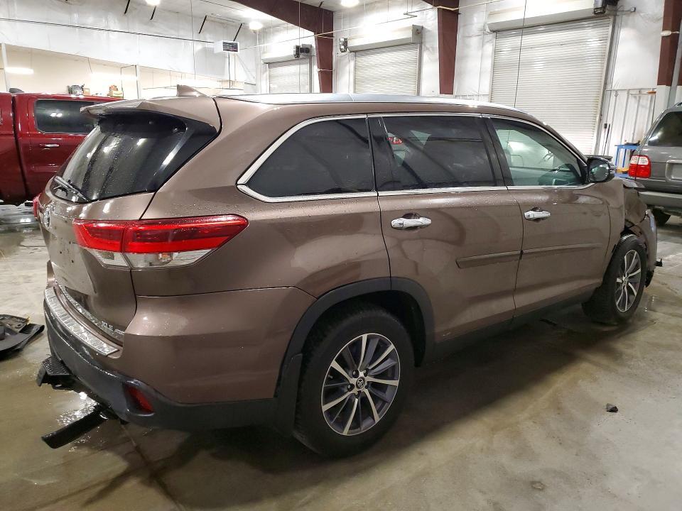 2019 Toyota Highlander xle