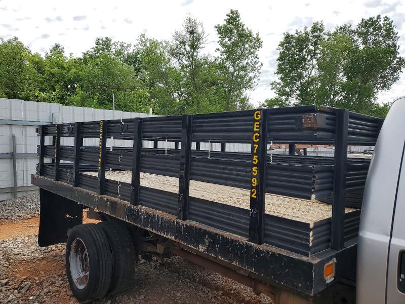 2016 Ford F450 sd 6.7l V-8 Tdsl Stake bed