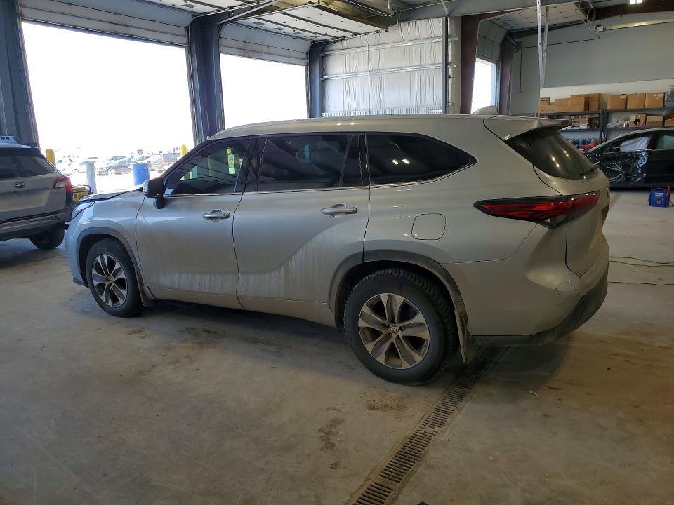 2022 Toyota Highlander xle