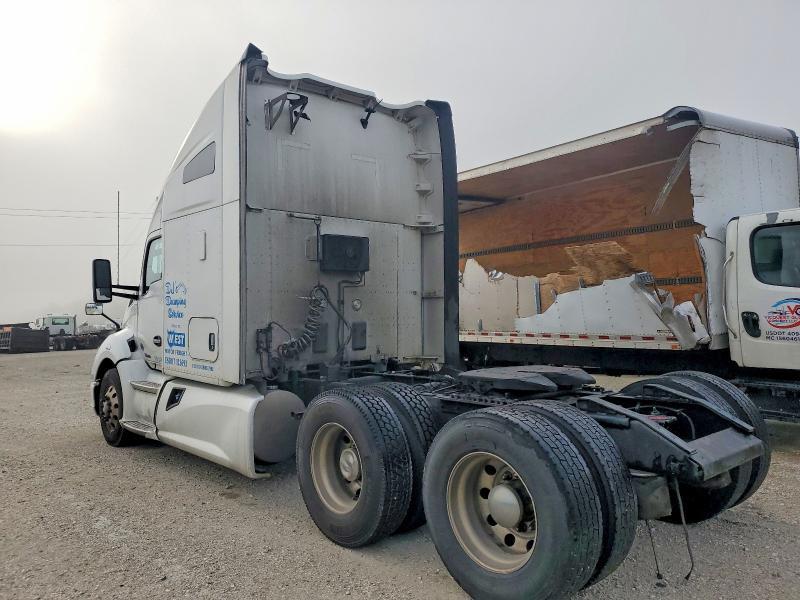 2020 Kenworth T680 Semi Truck