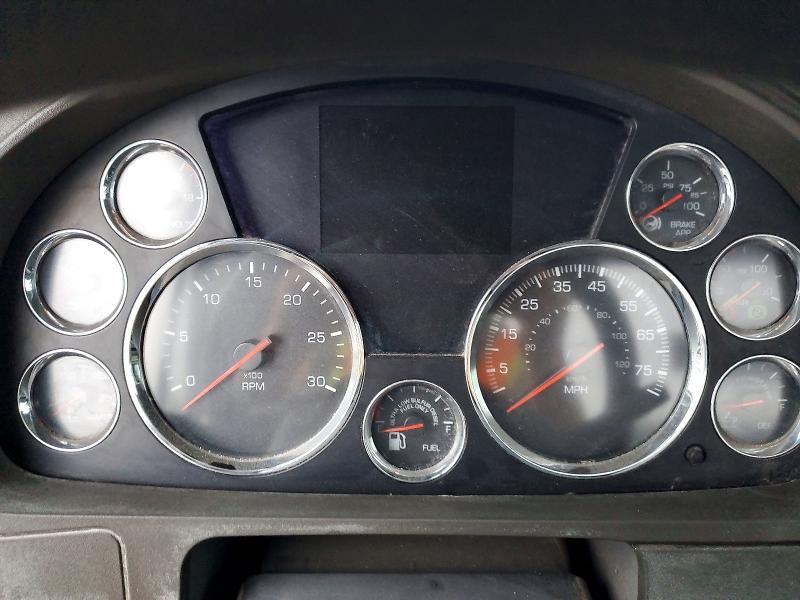 2016 Kenworth T680 Semi Truck