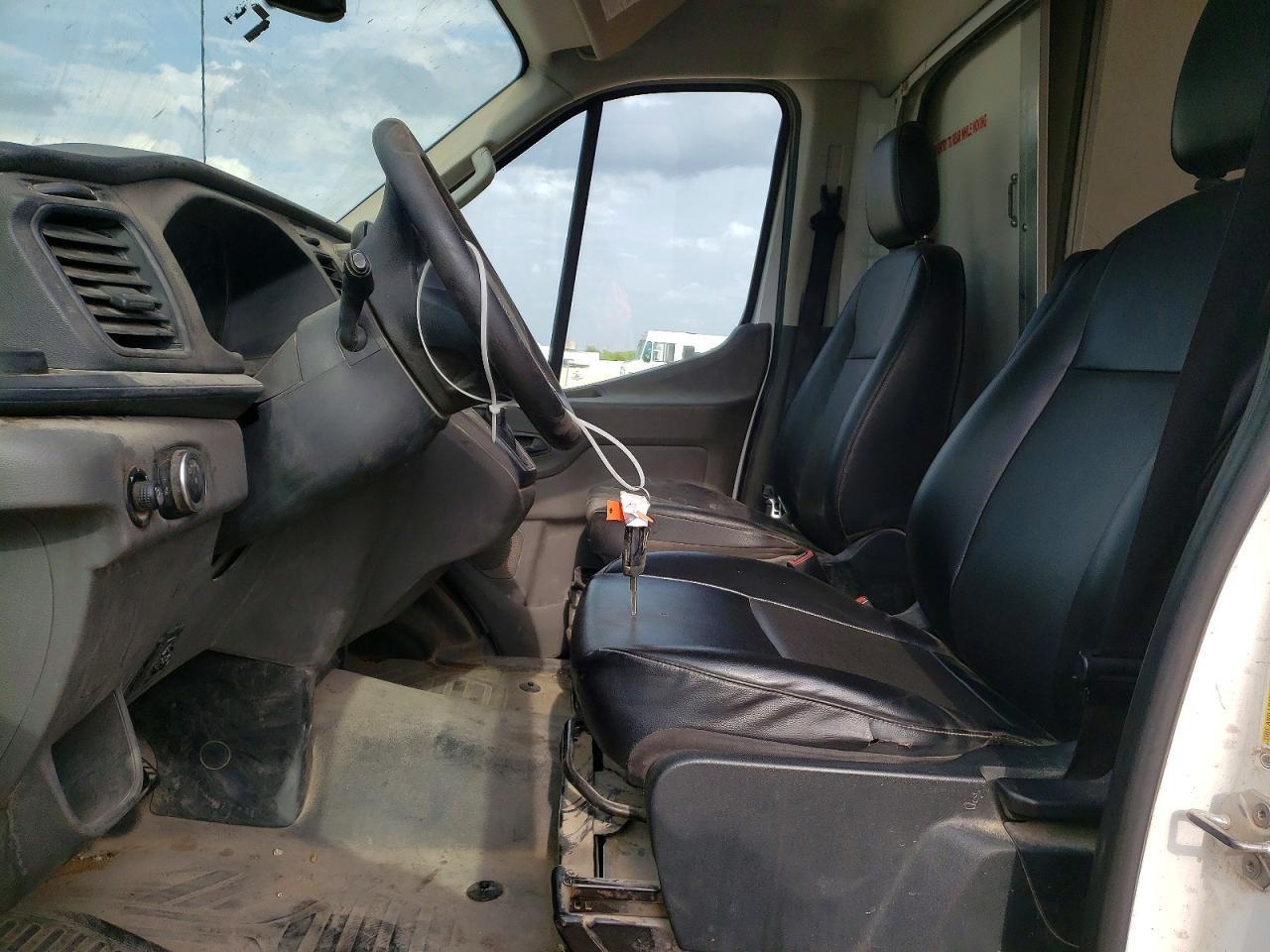 2022 Ford Transit T-350 HD BOX Truck