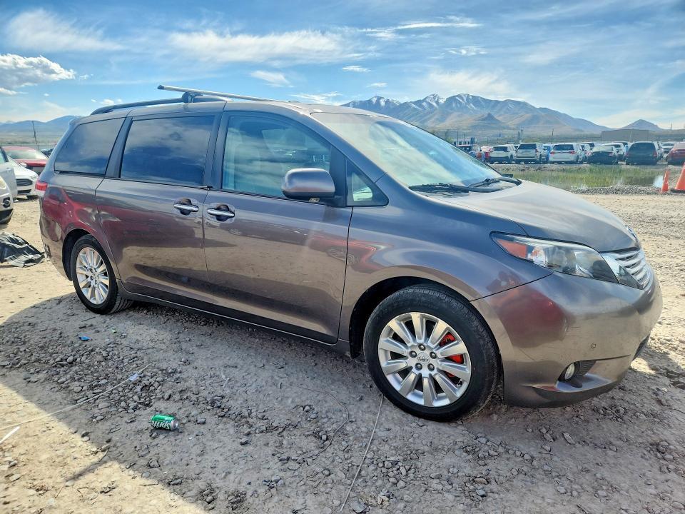 2011 Toyota Sienna Limited 7-passenger