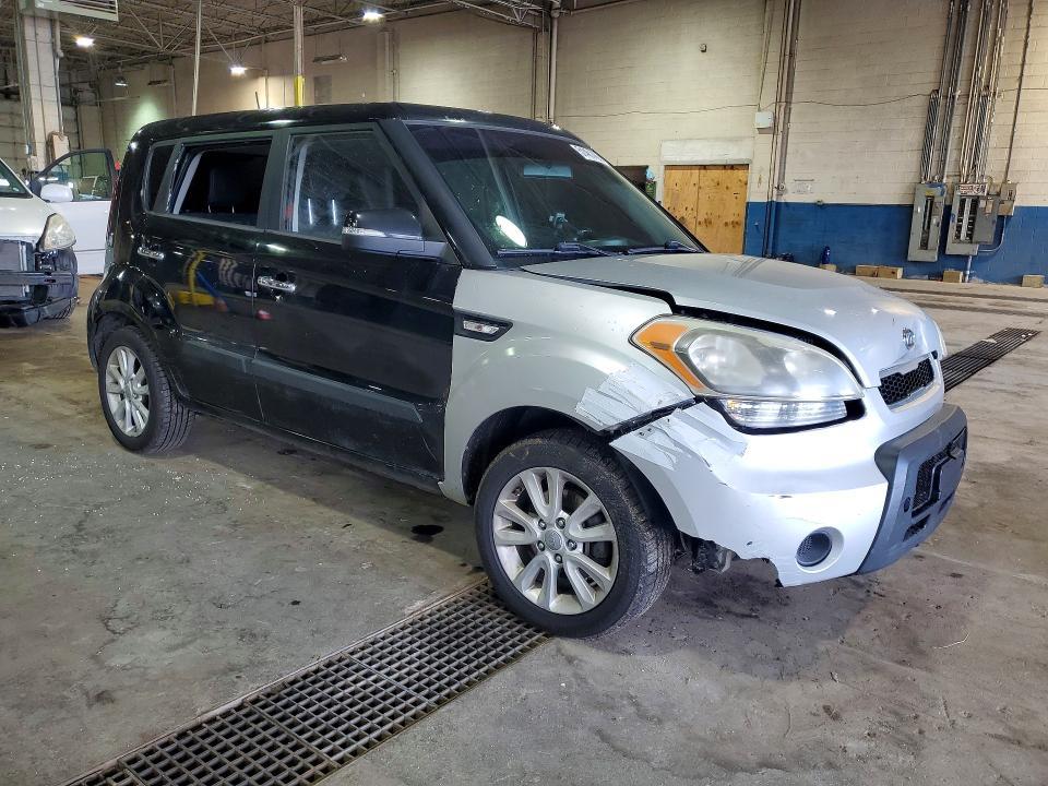 2013 KIA Soul +