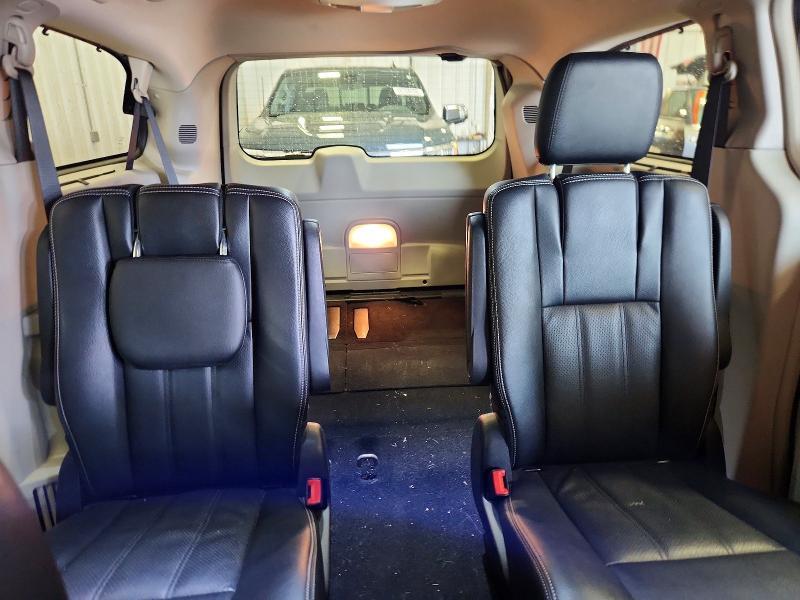 2016 Chrysler Town & Country Touring l