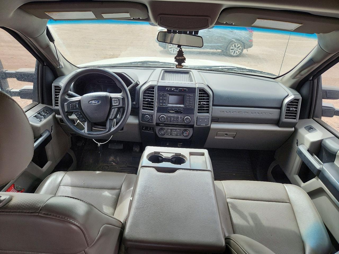 2017 Ford F550 Super Duty Flatbed Truck
