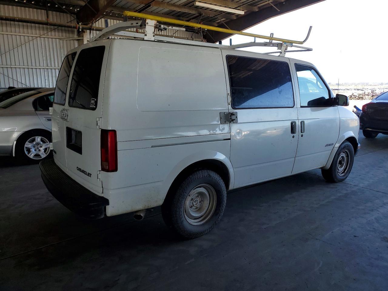 1999 Chev Astro