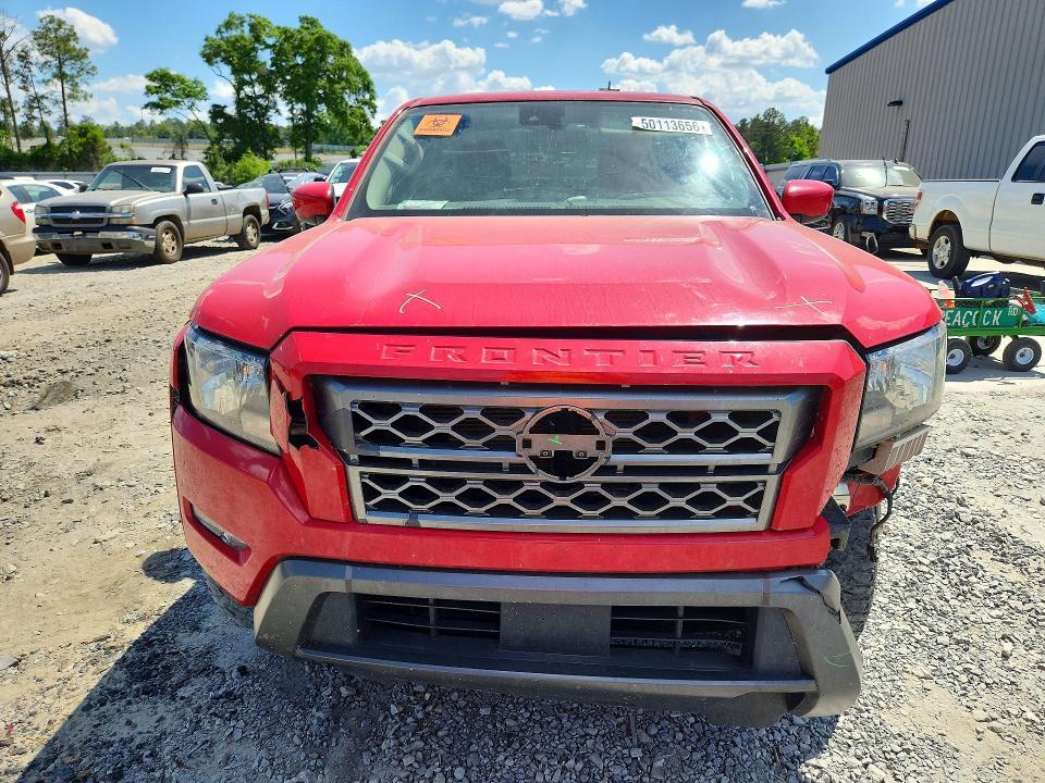 2022 Nissan Frontier SV
