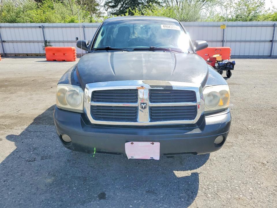 2005 Dodge Dakota Quad SLT