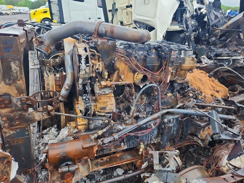 2007 International L9427 Semi Truck