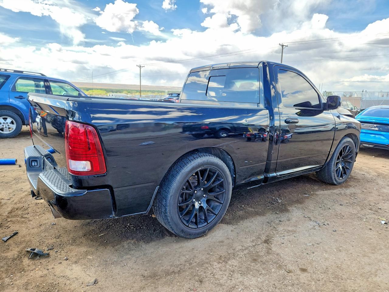 2014 Dodge RAM 1500 Sport
