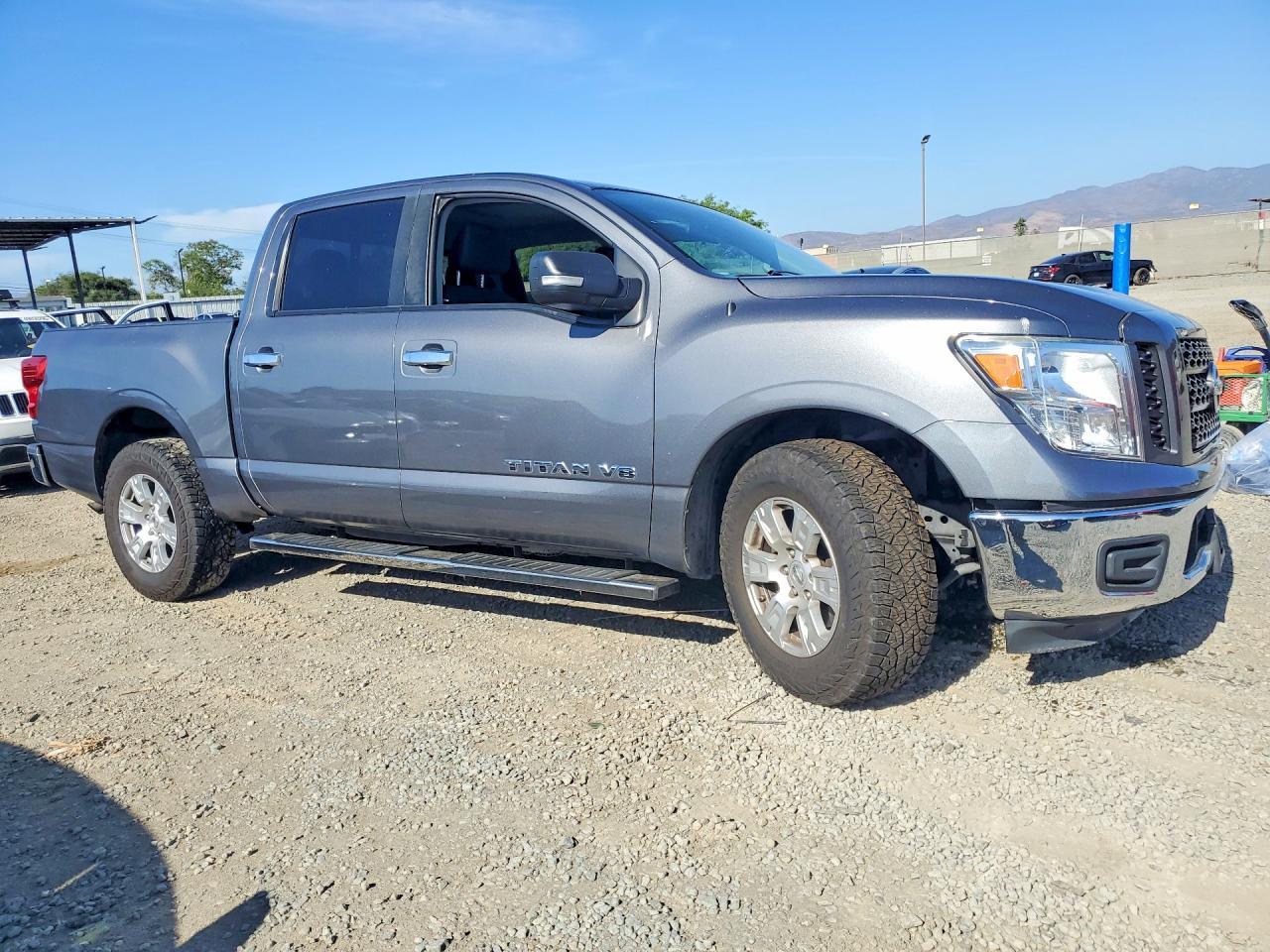 2019 Nissan Titan SV