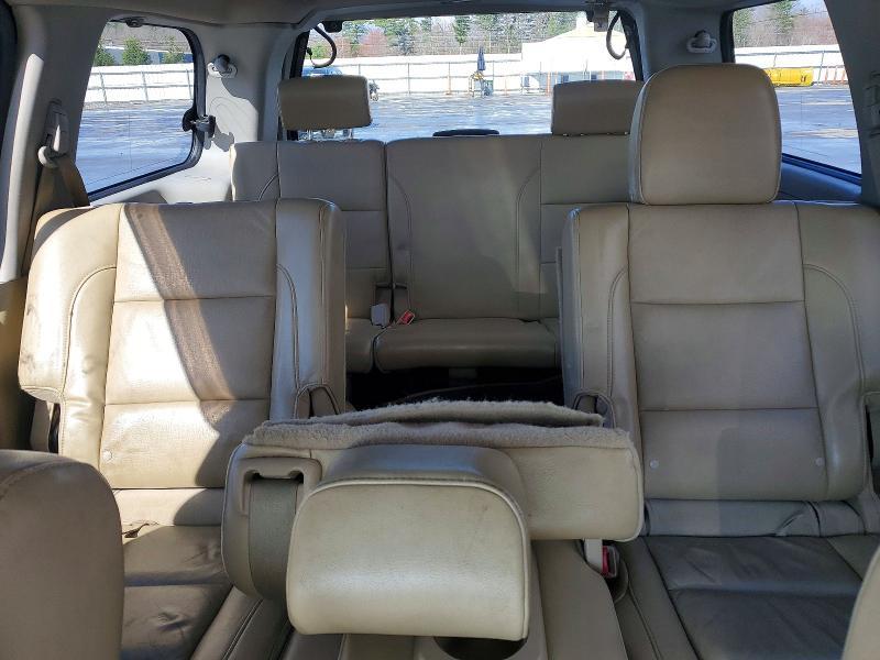 2013 Nissan Armada sv