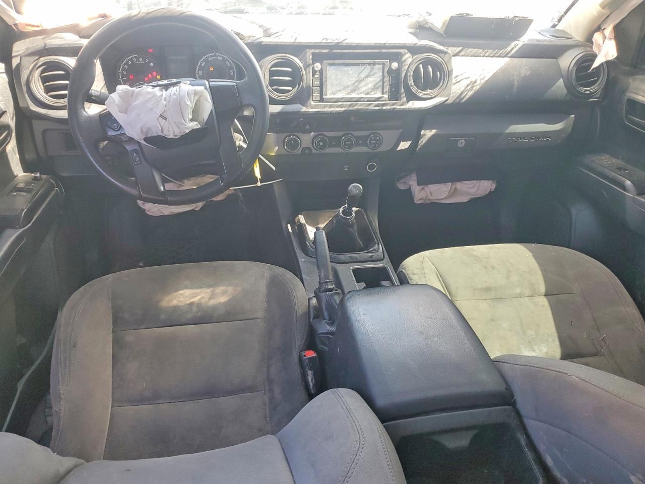 2016 Toyota Tacoma SR