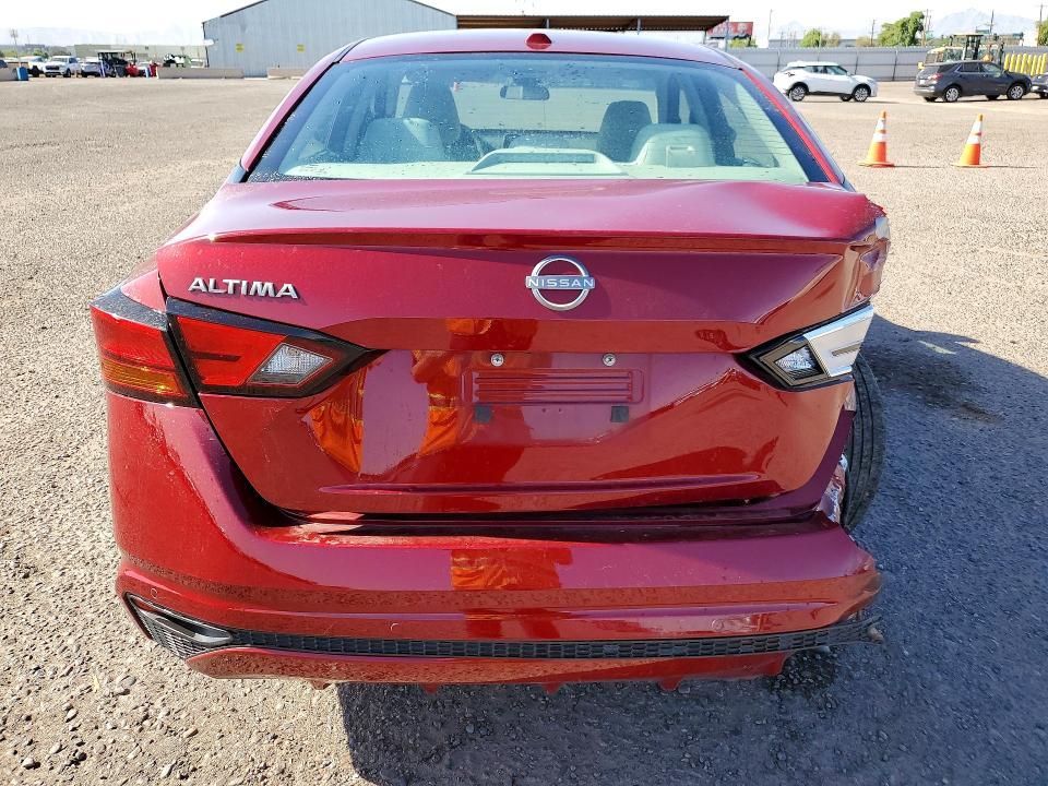 2025 Nissan Altima sv