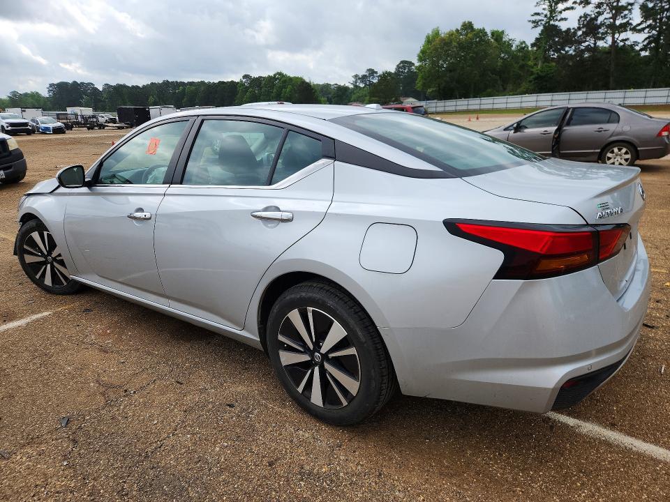 2022 Nissan Altima sv